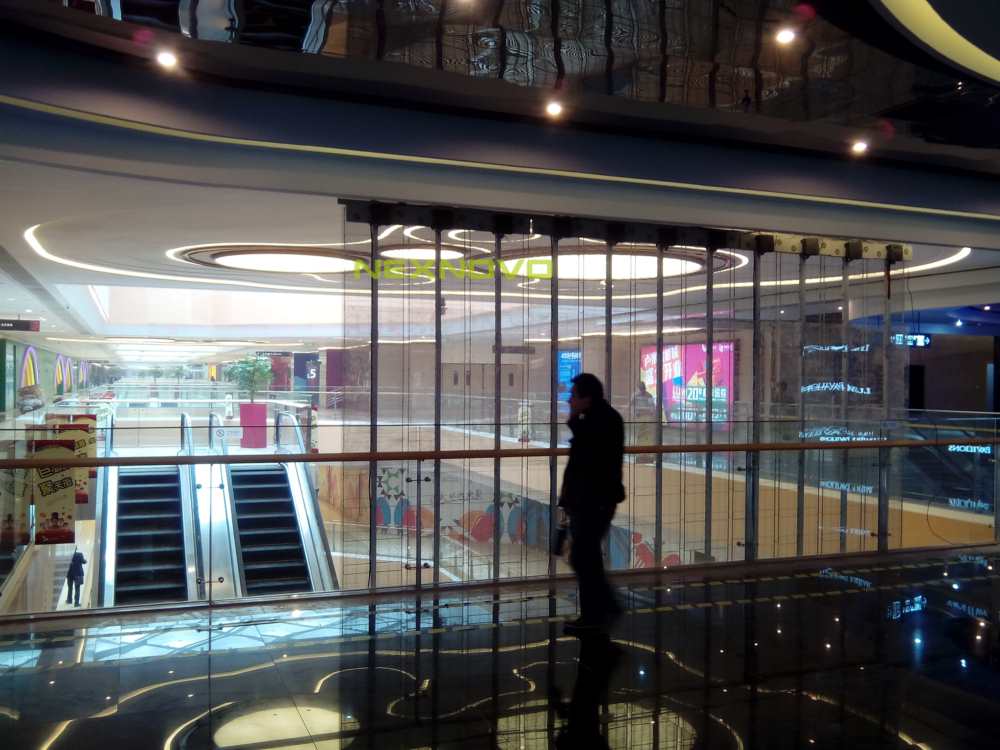 成都卢米埃影剧院透明LED显示屏项目(图1)