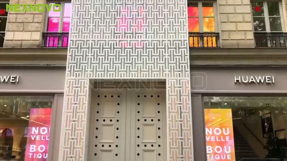 法国巴黎华为品牌旗舰店LED玻璃透明屏项目(图4)